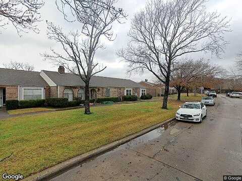 Bexley Dr, Houston, TX 77099