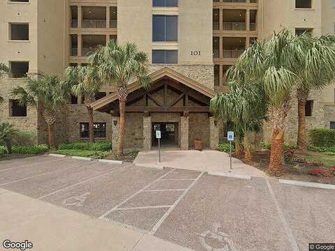 W Bank #51, Horseshoe Bay, TX 78657