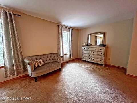 Fairfax, EAST STROUDSBURG, PA 18301