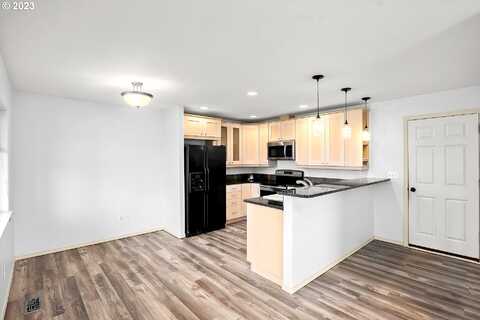 Powell, PORTLAND, OR 97236