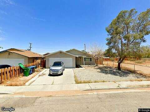 Mccall, RIDGECREST, CA 93555