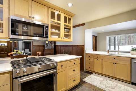 Tekampe, BEND, OR 97702