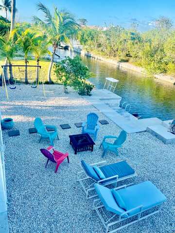 Pandorea, BIG PINE KEY, FL 33043