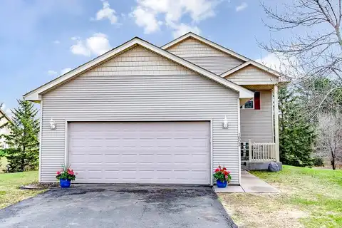 Pleasantview, ISANTI, MN 55040