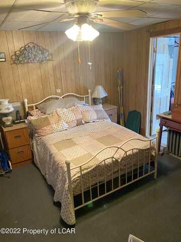 South, AVOCA, PA 18641