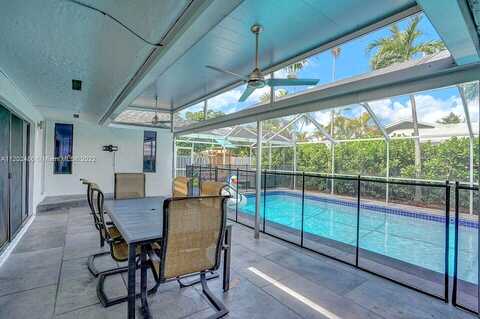 18Th, MIAMI, FL 33179