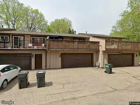 River Woods, BURNSVILLE, MN 55337