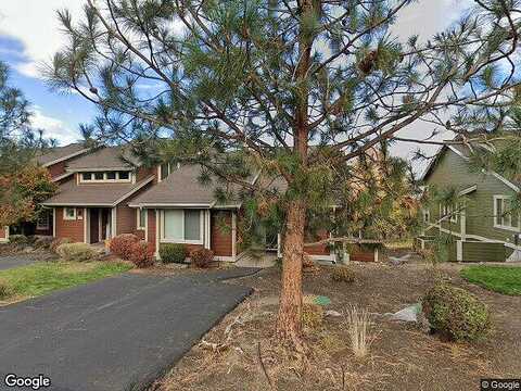 Village, REDMOND, OR 97756