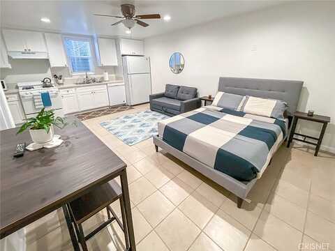 3Rd, LOS ANGELES, CA 90043
