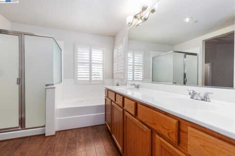 Chestnut, BRENTWOOD, CA 94513