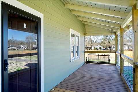Main, TAYLORSVILLE, GA 30178