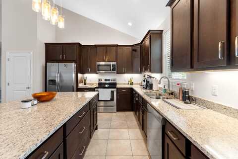 Terrance, MARY ESTHER, FL 32569