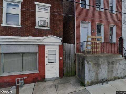 Manor, LANCASTER, PA 17603