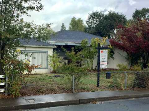 Grove, UKIAH, CA 95482
