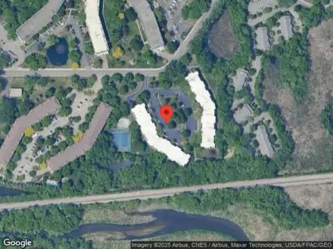 Greenbrier, HOPKINS, MN 55305