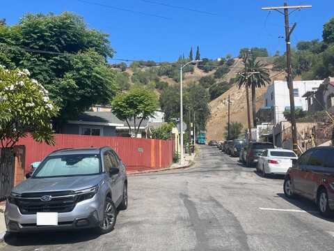 Radium, LOS ANGELES, CA 90032