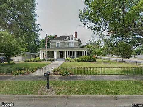 Huckabee, MC RAE HELENA, GA 31055
