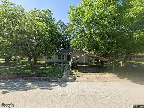 Avenue B, LAMPASAS, TX 76550