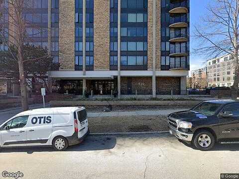 Astor, MILWAUKEE, WI 53202