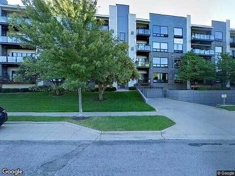 Spring, SAINT PAUL, MN 55102