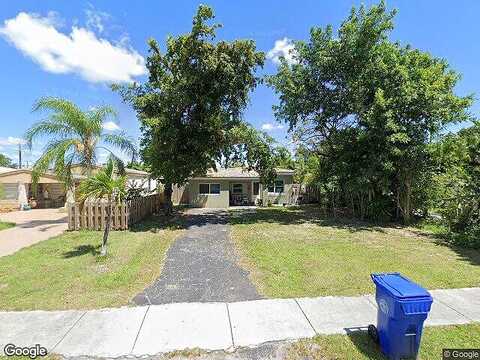 178Th, NORTH MIAMI BEACH, FL 33162