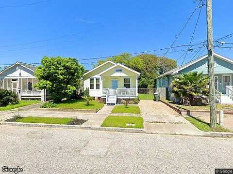 Avenue Q 1/2, GALVESTON, TX 77550