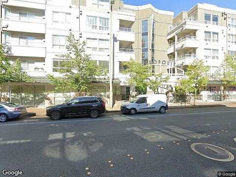110Th, BELLEVUE, WA 98004