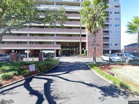 Le Baron, JACKSONVILLE, FL 32207