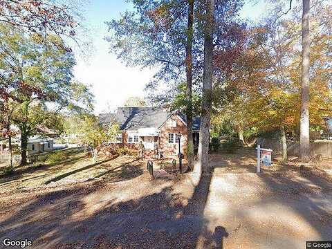 E 4Th St, West Point, GA 31833