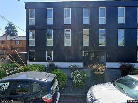 N Jarrett St #204, Portland, OR 97217