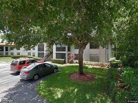 Crystal Court E, Palm Harbor, FL 34685