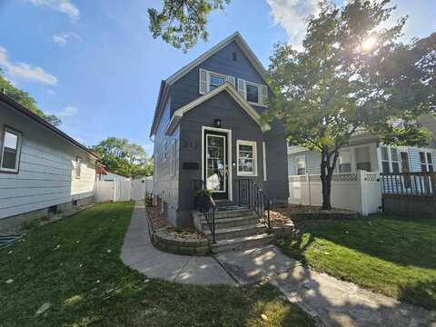 212 NE 7th Avenue, Aberdeen, SD 57401