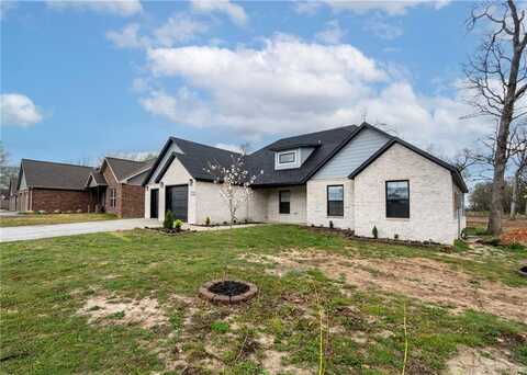 1392 Crawford ST, Gentry, AR 72734