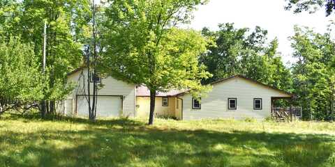 8275 Rough Road, Atlanta, MI 49709