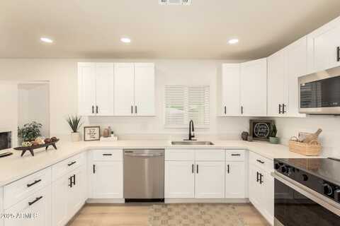 2735 W ISABELLA Avenue, Mesa, AZ 85202