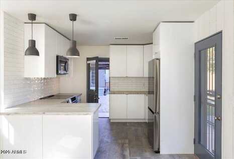821 N 3RD Avenue, Phoenix, AZ 85003