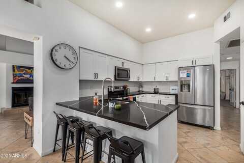 11035 E CLINTON Street, Scottsdale, AZ 85259