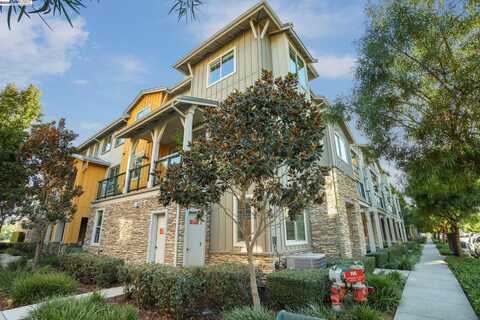 833 Tranquility Cir, Livermore, CA 94551