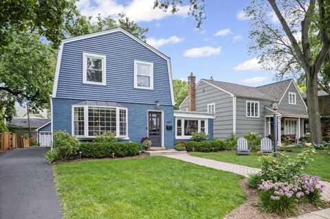 449 Longfellow Avenue, Glen Ellyn, IL 60137