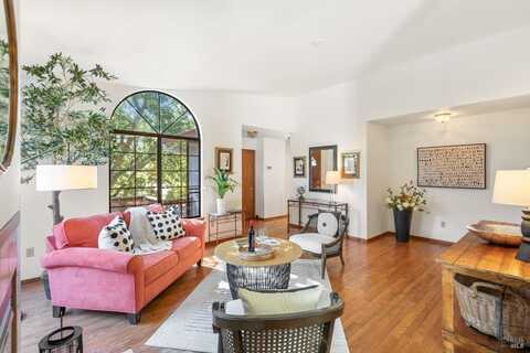 94 Hooker Avenue, Sonoma, CA 95476