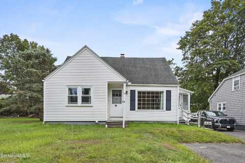 34 Anthony St, Adams, MA 01220