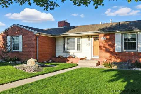 3923 MCCOMB AVE, Cheyenne, WY 82001