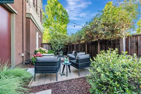 467 Mitchell Ave, Alameda, CA 94501
