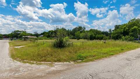 702 S Gardner Street, Falfurrias, TX 78355