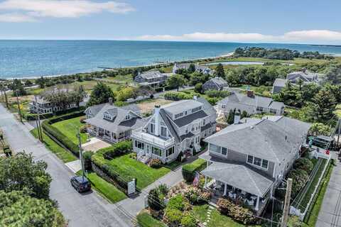 9 Hawthorne Avenue, Hyannis Port, MA 02647