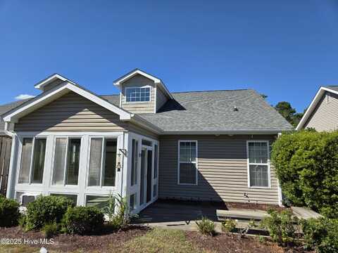 521 Village Green Drive, Morehead City, NC 28557