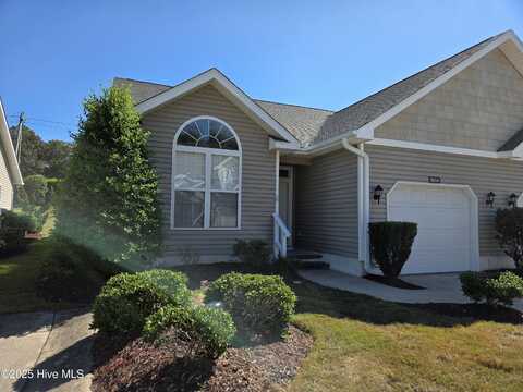 521 Village Green Drive, Morehead City, NC 28557