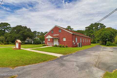 2101 S Lakeview Drive, Newport, NC 28570