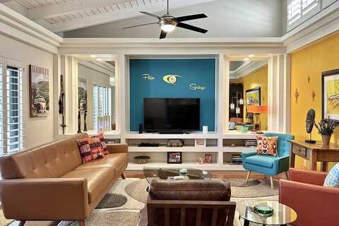 1621 S Cerritos Drive, Palm Springs, CA 92264