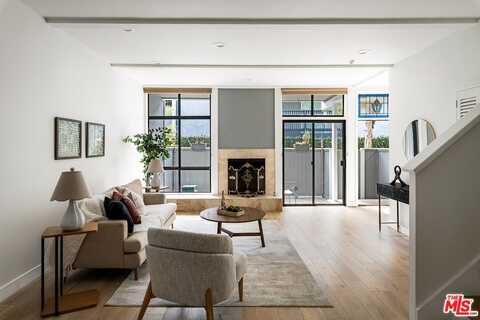 1425 Stanford St, Santa Monica, CA 90404
